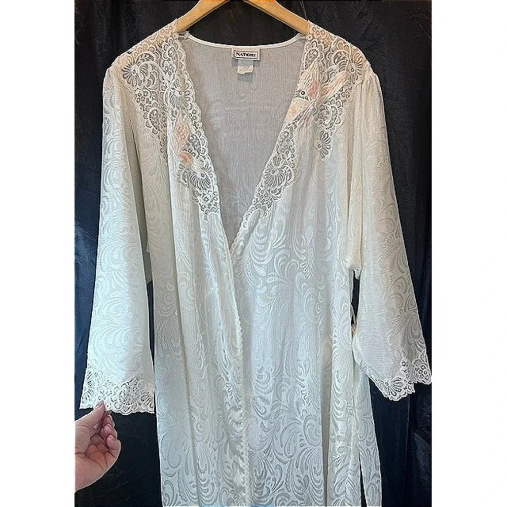 VTG Natori White Satin Jacquard Robe L Lace Embroider Butterfly Bridal Coquette